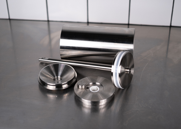 ICP cylinder assembly